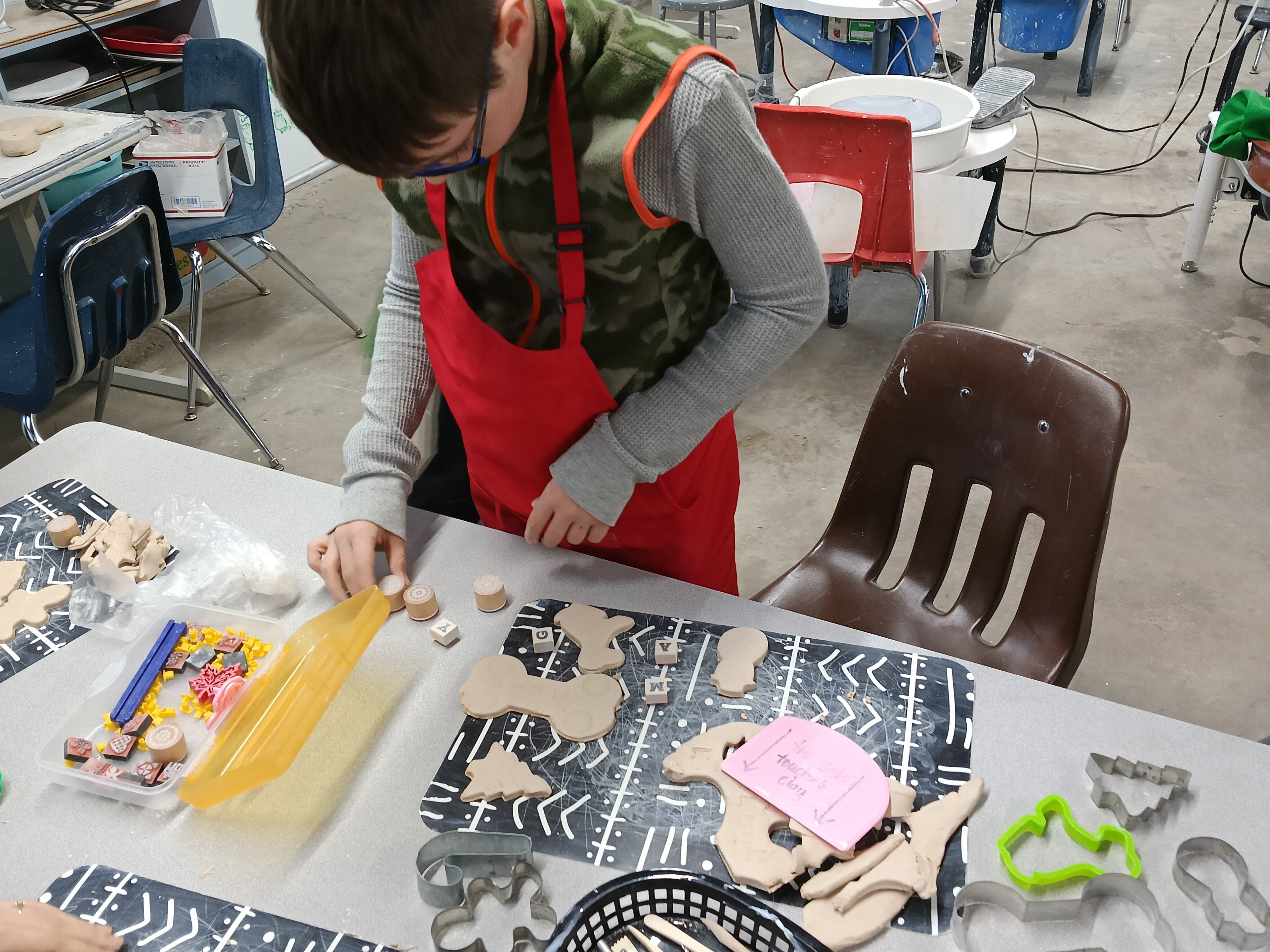 Pottery Class JR (Single Sessions weekly, Ages 6-10)