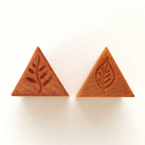 Stm-008 Medium Triangle Stamp
