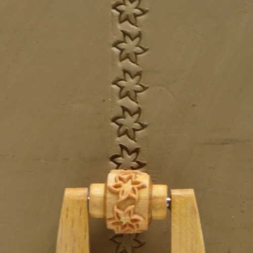 MRL-002 Mini Roller 1 cm – Six Petaled Flower