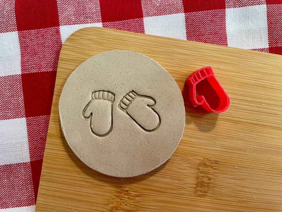 Mini Mitten Pottery Stamp