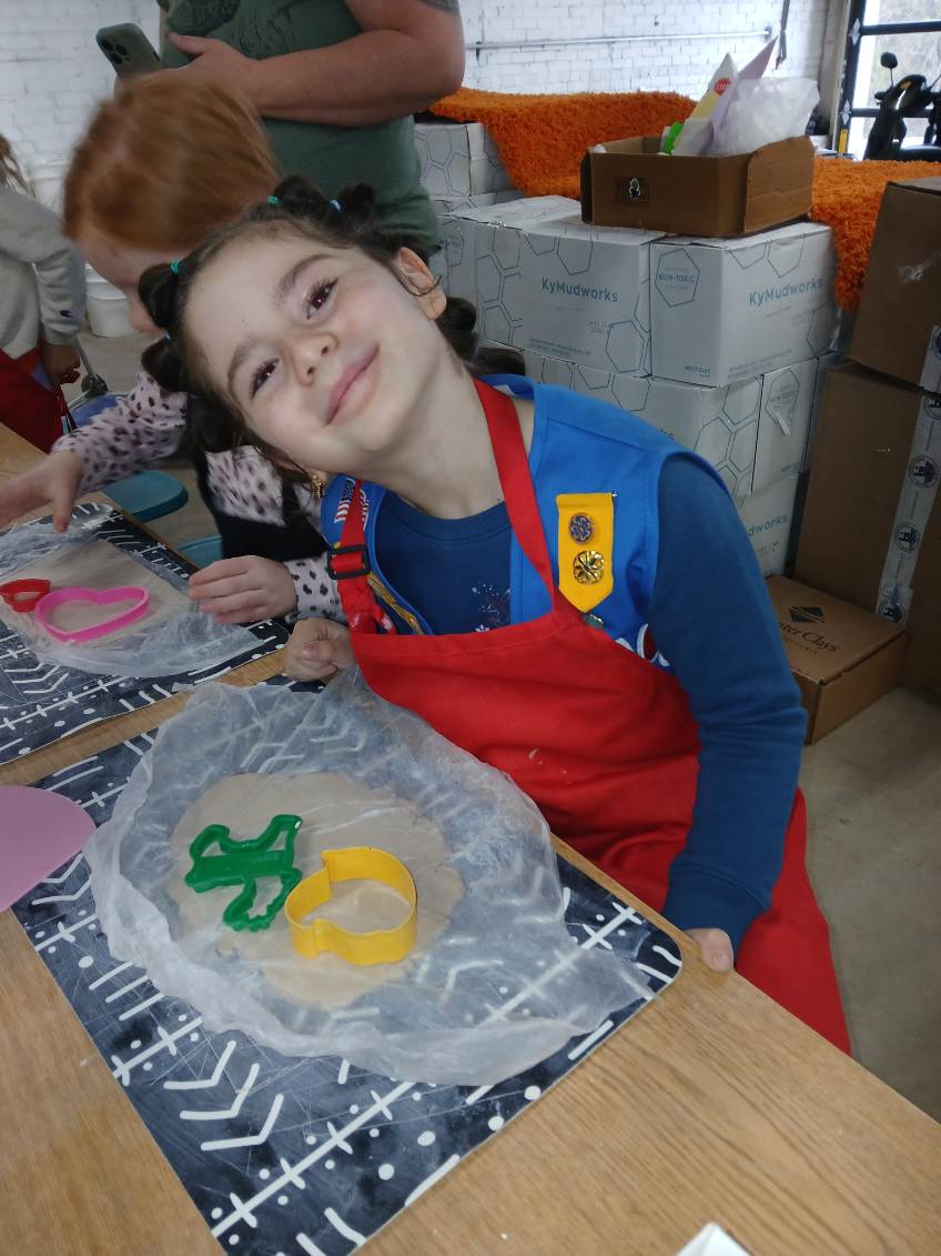 Pottery Class JR (Single Sessions weekly, Ages 6-10)